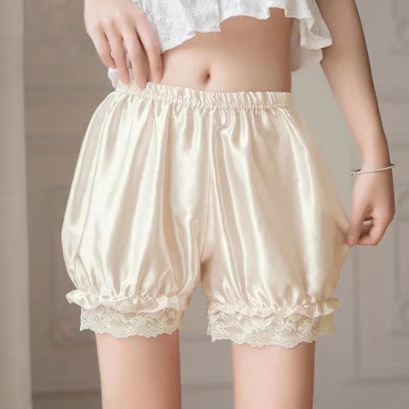 You Can Wear Loose And Thin Pumpkin Bottoming Shorts To Prevent It From Running Out